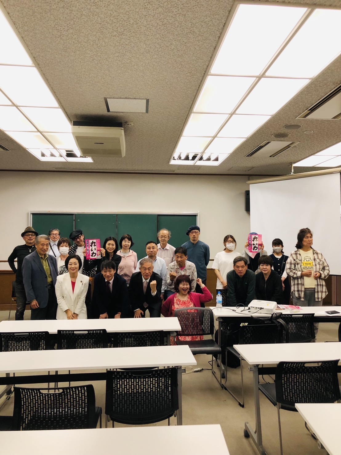 高野ふみおさん政策カフェに参加しました。